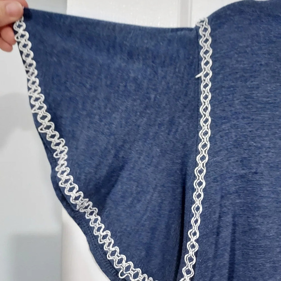 Max Studio Heather Navy Blue Short Sleeve Embroidered Trim Shirt in Size 2X - Picture 4 of 11